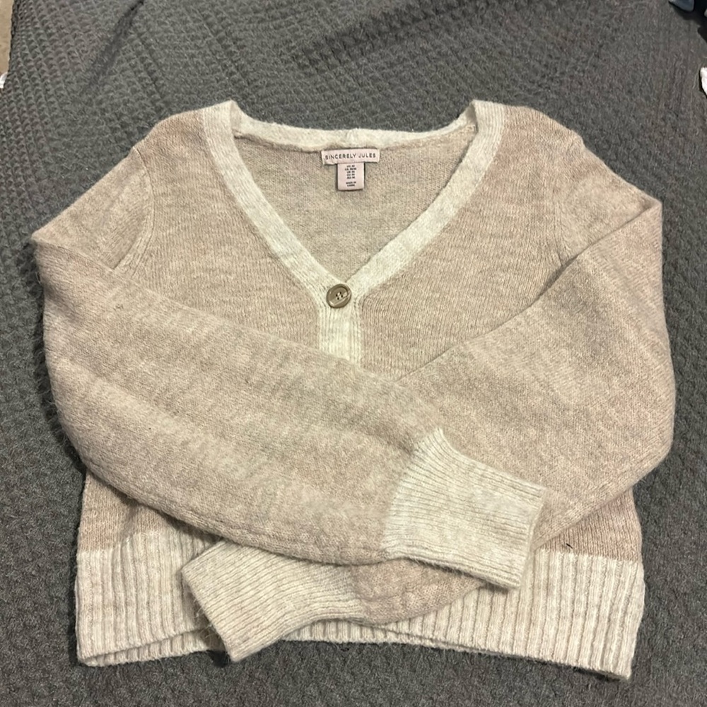 Sincerely Jules Cropped V neck sweater
